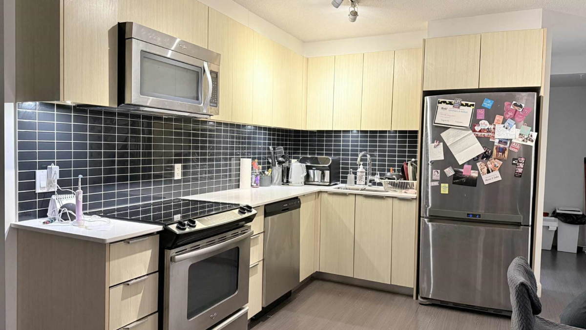 Kitchen Photo of 512 1325 Rolston Street, Vancouver, BC