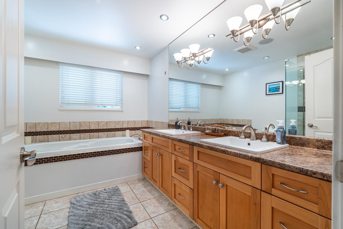 Garage Interior Photo of 2419 Oranda Avenue, Coquitlam, BC