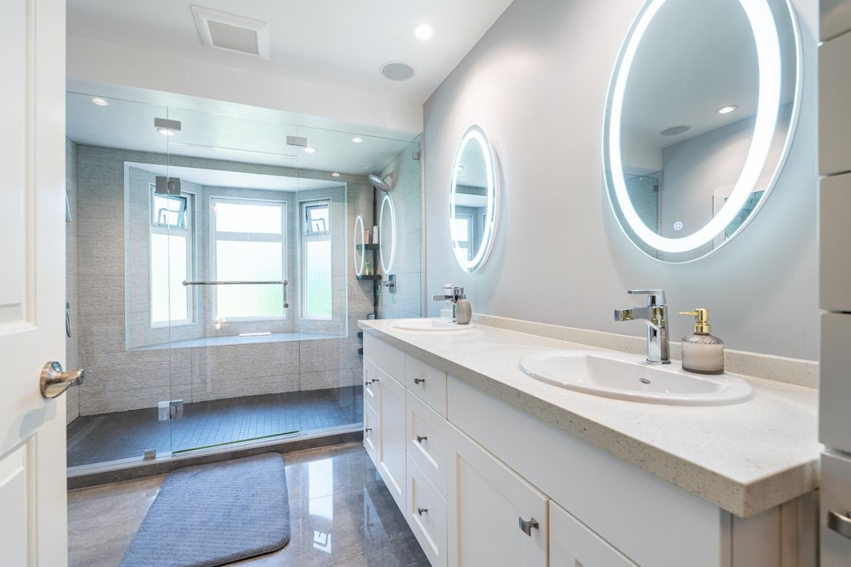 Garden / Landscaping Photo of 2419 Oranda Avenue, Coquitlam, BC