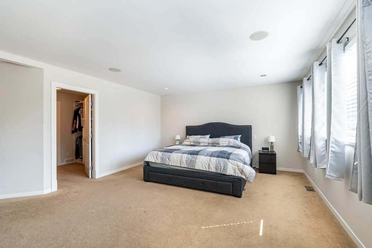 Hallway Photo of 2419 Oranda Avenue, Coquitlam, BC