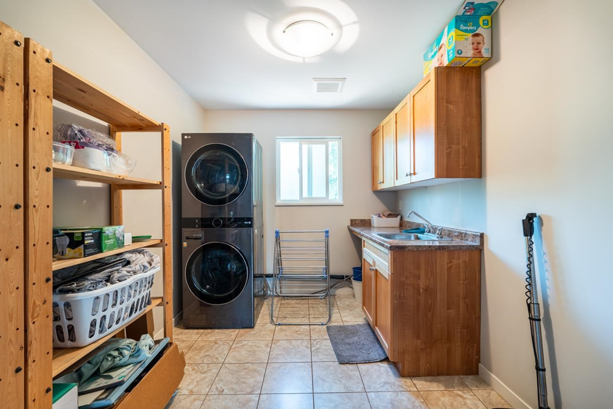 Hot Tub / Spa Photo of 2419 Oranda Avenue, Coquitlam, BC