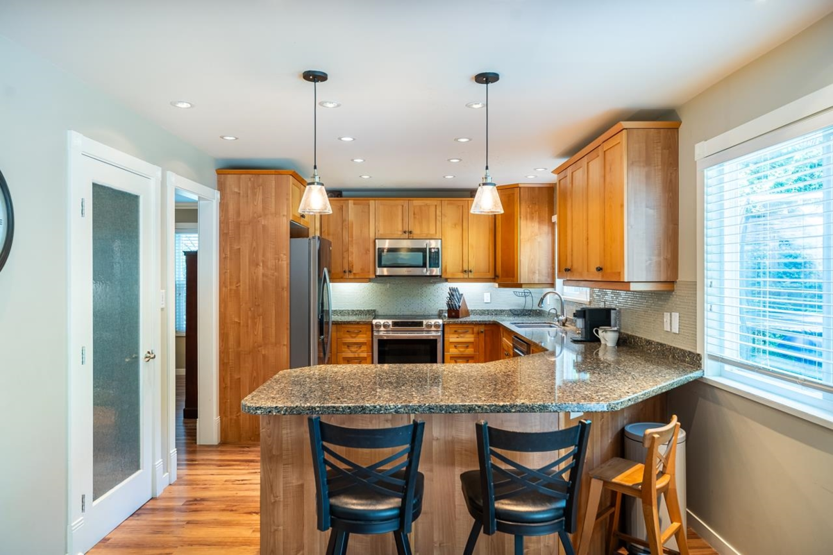 Walk-In Closet Photo of 2419 Oranda Avenue, Coquitlam, BC