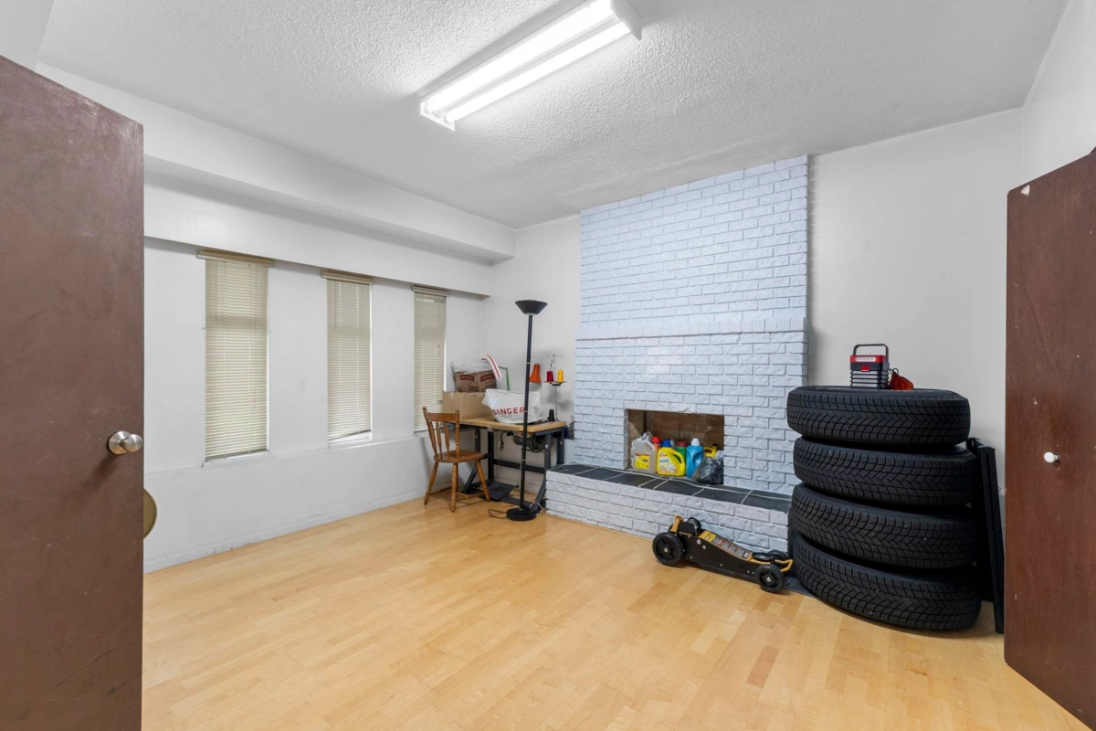 Backyard Photo of 3361 William Street, Vancouver, BC