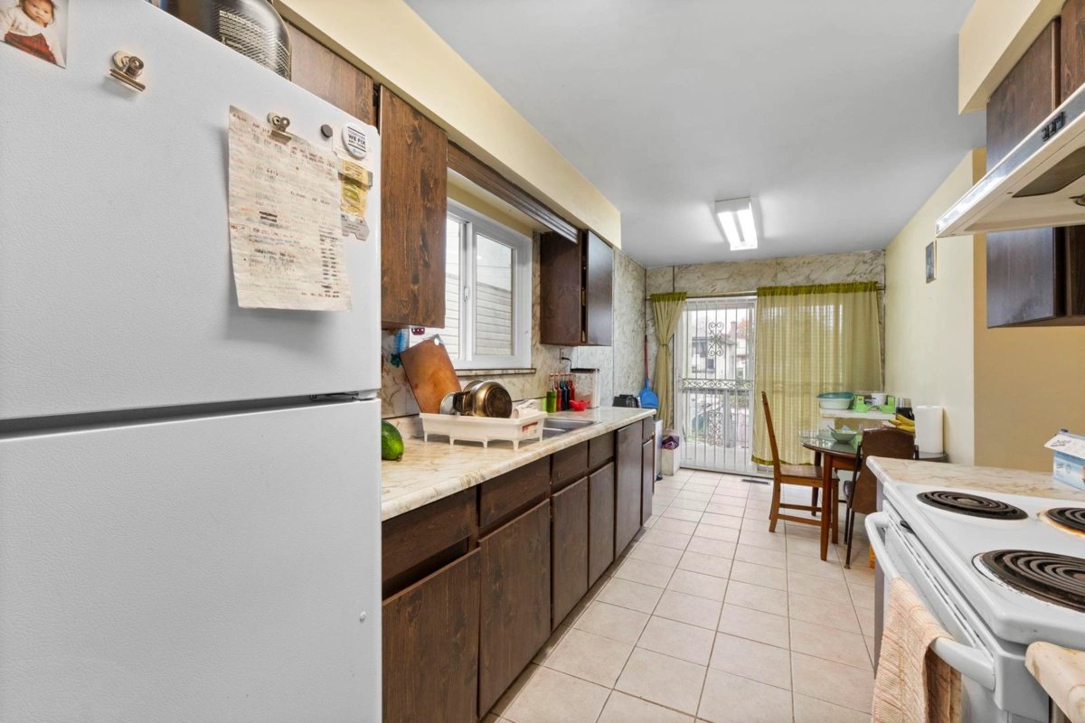 Bedroom 2 Photo of 3361 William Street, Vancouver, BC