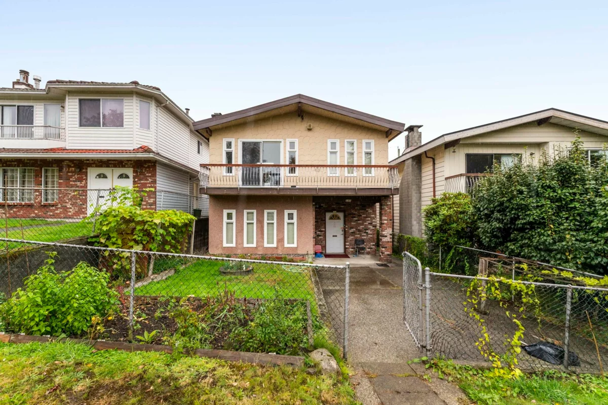 Exterior Rear Photo of 3361 William Street, Vancouver, BC