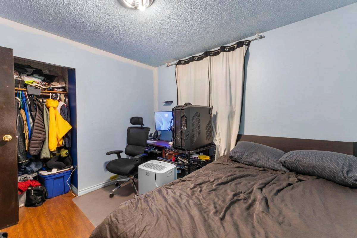 Laundry Room Photo of 3361 William Street, Vancouver, BC