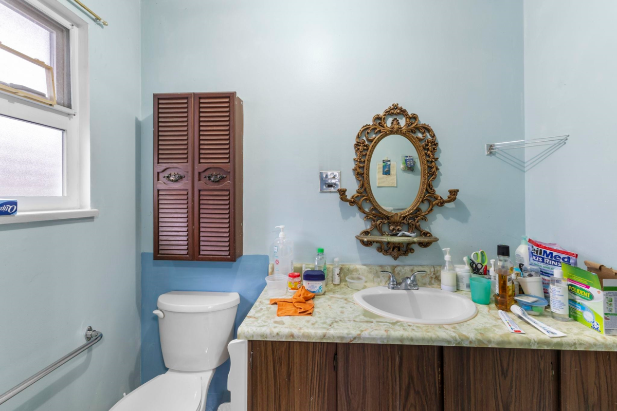 Loft / Bonus Room Photo of 3361 William Street, Vancouver, BC