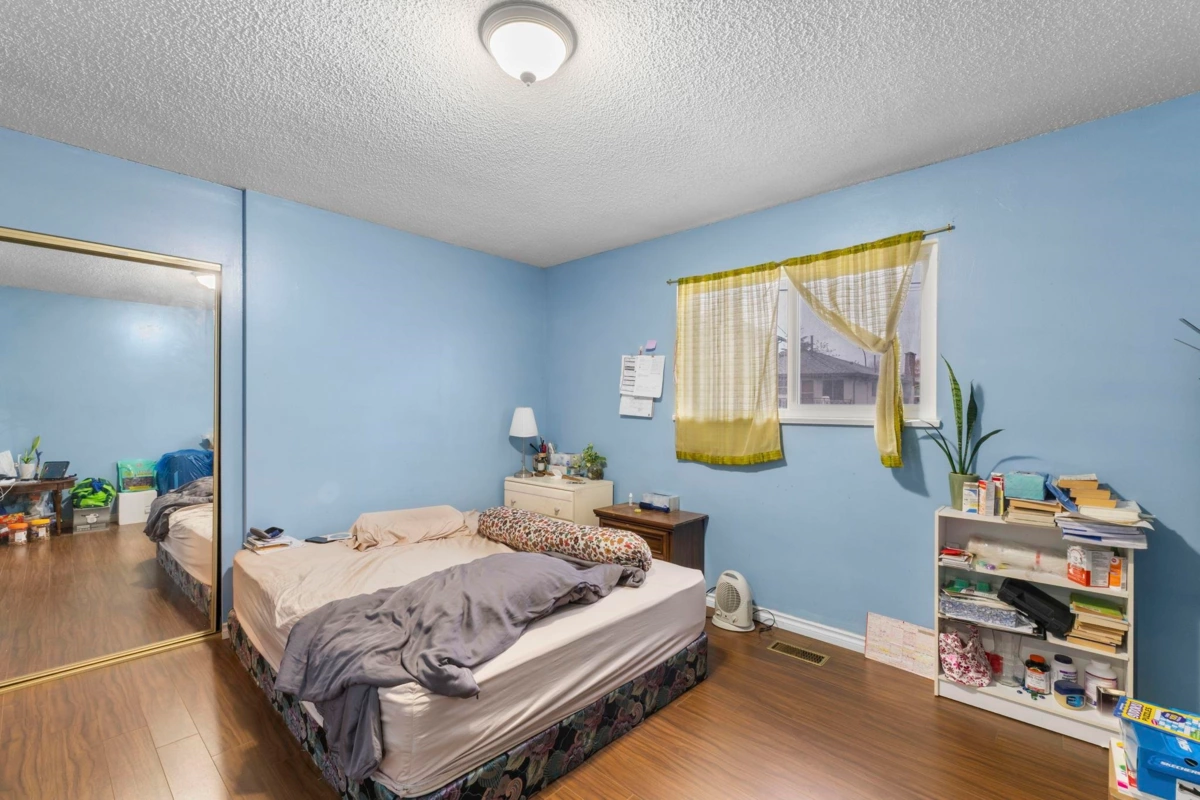 Powder Room Photo of 3361 William Street, Vancouver, BC