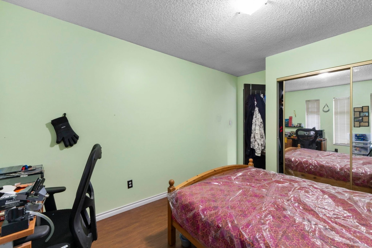 Staircase Photo of 3361 William Street, Vancouver, BC