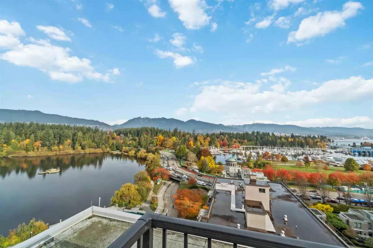 Community Amenities Photo (Clubhouse) of 901 710 Chilco Street, Vancouver, BC