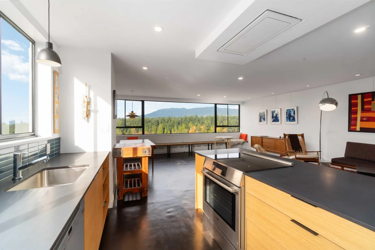 Powder Room Photo of 901 710 Chilco Street, Vancouver, BC