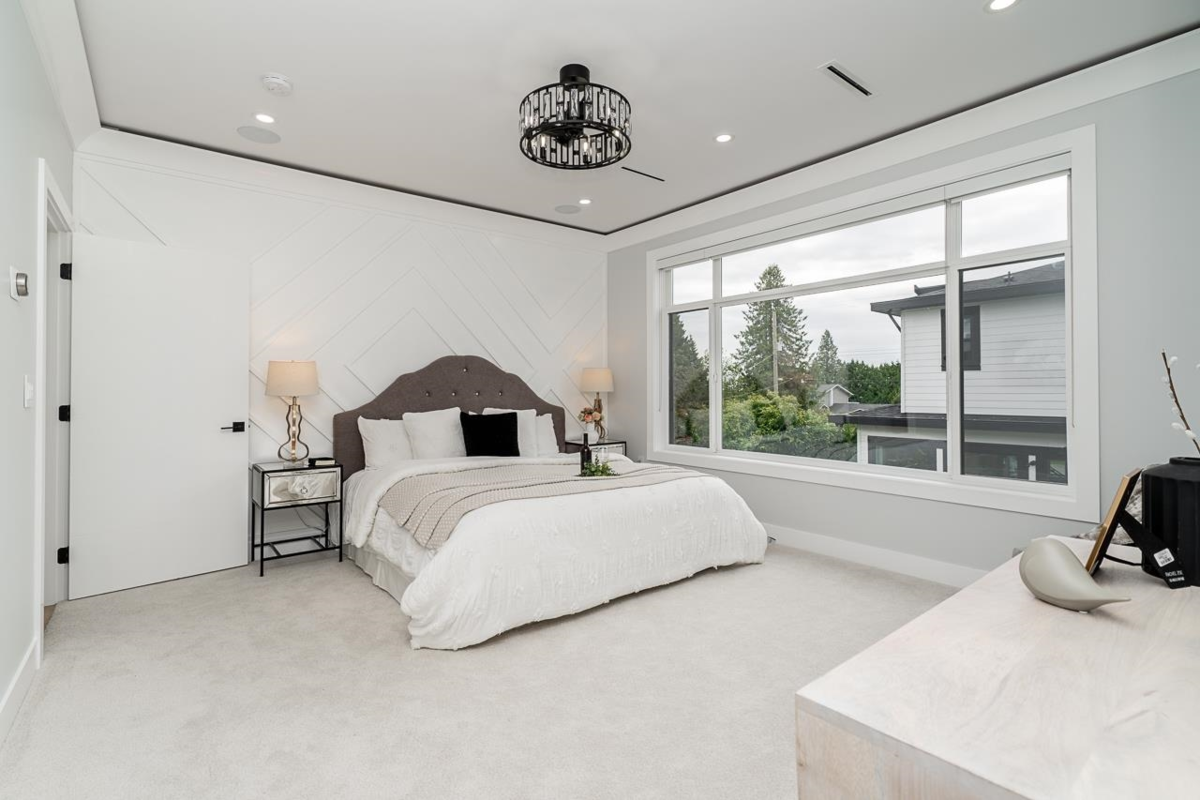 Guest Bathroom Photo of 7121 204a Street, Langley, BC