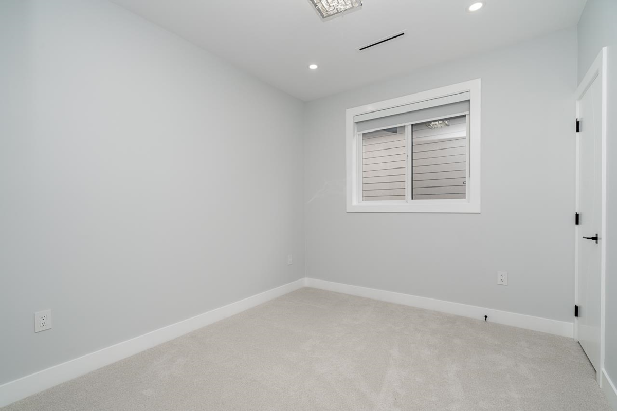 Laundry Room Photo of 7121 204a Street, Langley, BC