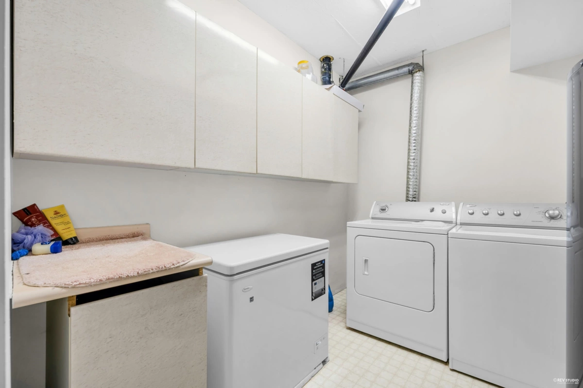 Powder Room Photo of 8 815 Tobruck Avenue, North Vancouver, BC