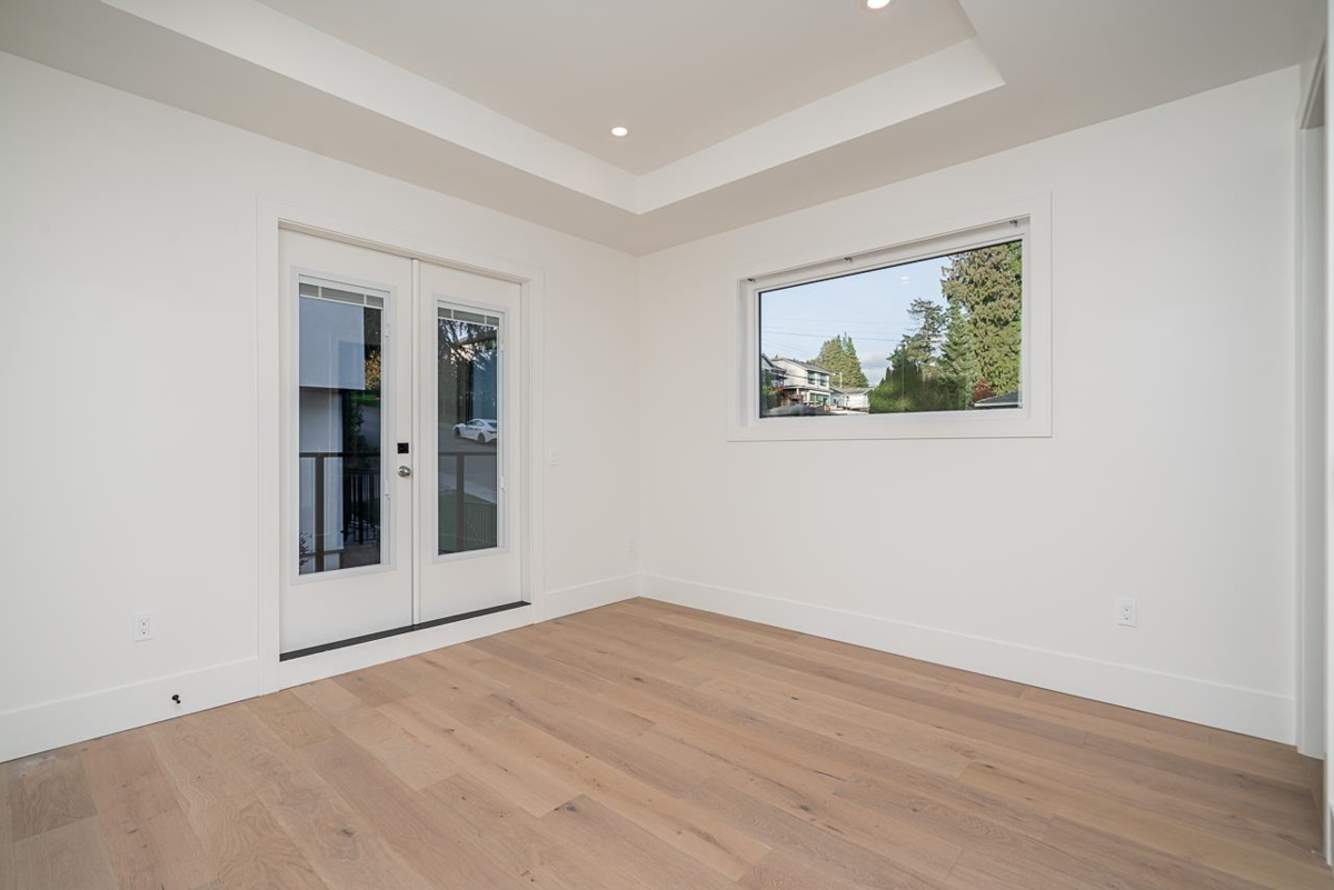 Entry Foyer Photo of 5091 Patrick Street, Burnaby, BC