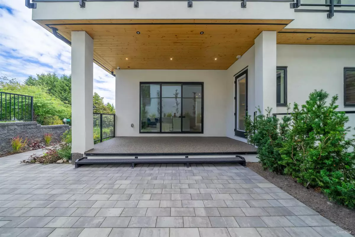 Garden / Landscaping Photo of 5091 Patrick Street, Burnaby, BC