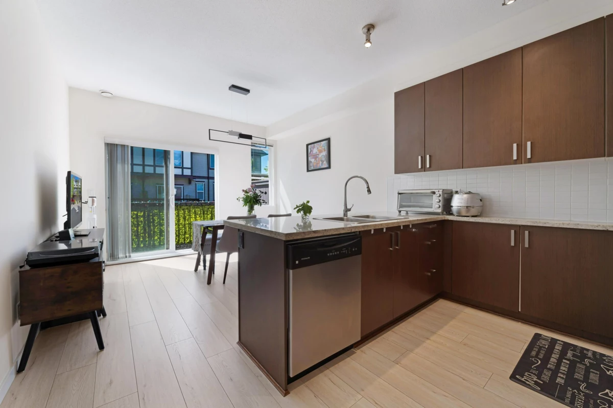 Family Room Photo of 75 9566 Tomicki Avenue, Richmond, BC