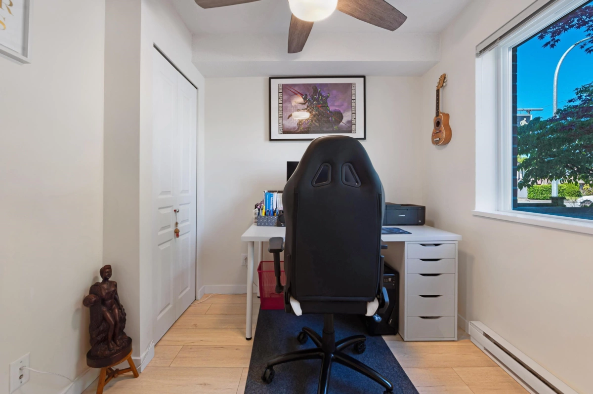 Walk-In Closet Photo of 75 9566 Tomicki Avenue, Richmond, BC