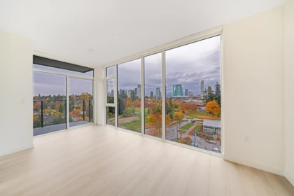 Kitchen Photo of 808 13573 98a Avenue, Surrey, BC