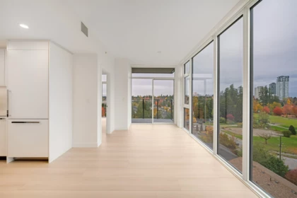 Primary Bathroom Photo of 808 13573 98a Avenue, Surrey, BC