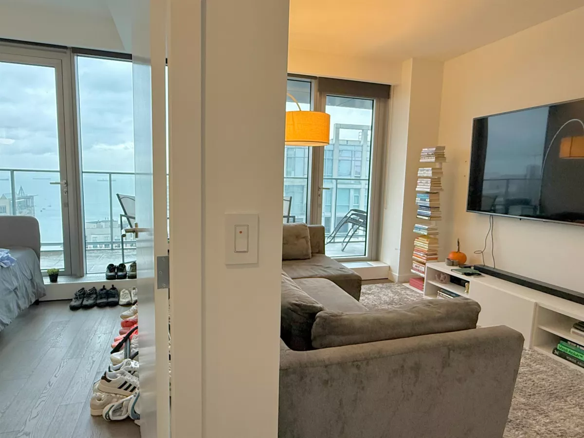 Laundry Room Photo of 3605 1480 Howe Street, Vancouver, BC