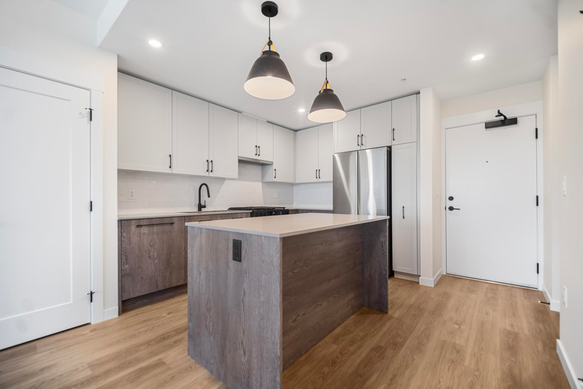 Kitchen Photo of 503 27215 Aldergrove Town Centre Drive, Langley, BC