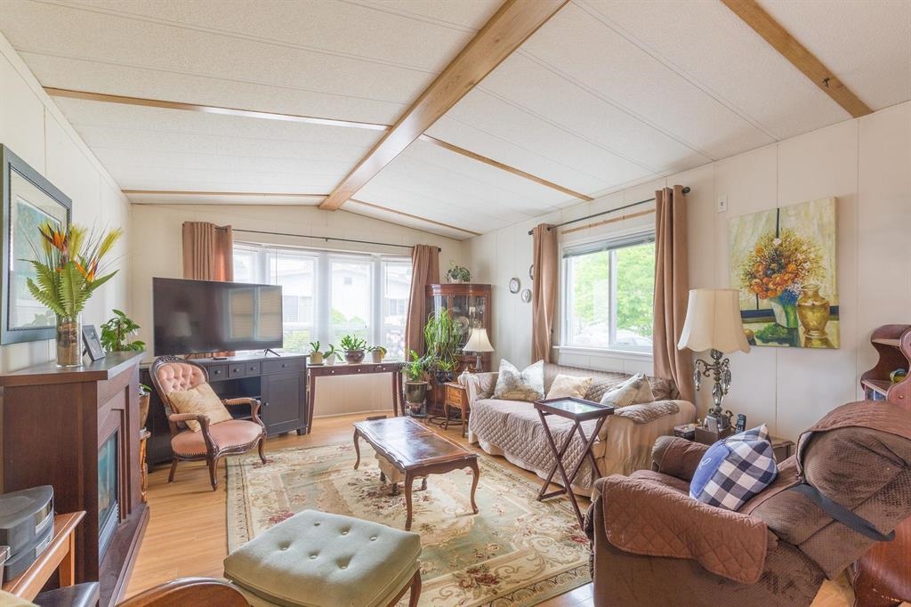 Family Room Photo of 50 8254 134 Street, Surrey, BC