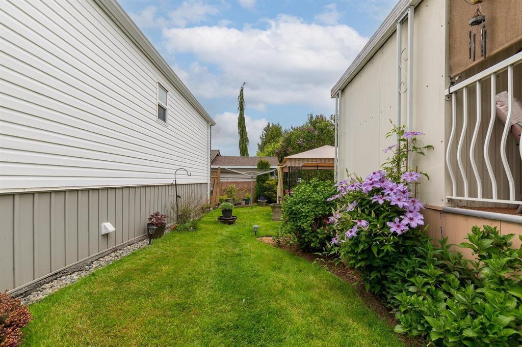 Hallway Photo of 50 8254 134 Street, Surrey, BC