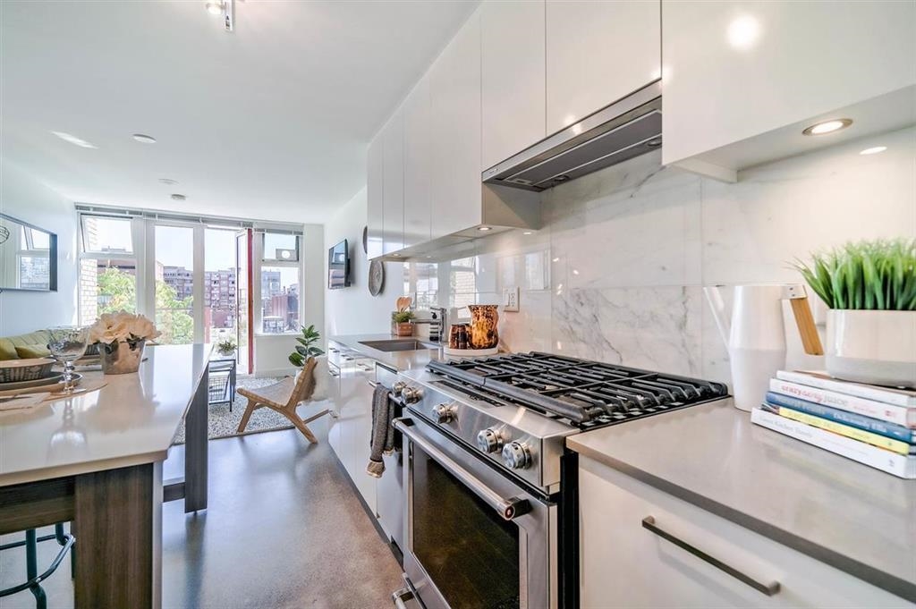 Breakfast Nook Photo of 404 231 E Pender Street, Vancouver, BC