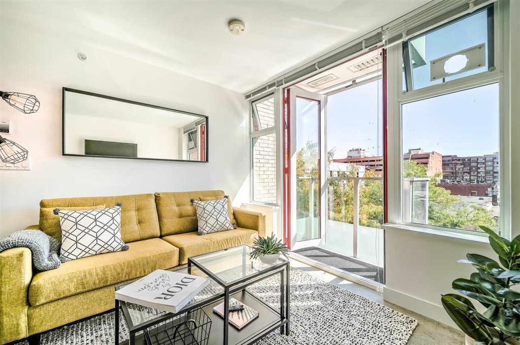 Family Room Photo of 404 231 E Pender Street, Vancouver, BC