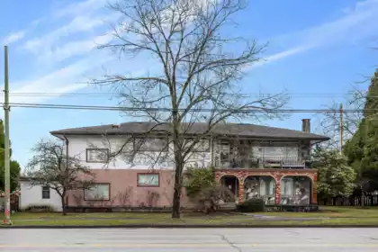 3390 Nanaimo Street, Vancouver, BC, Grandview Woodland — 6 bed single family residence for sale