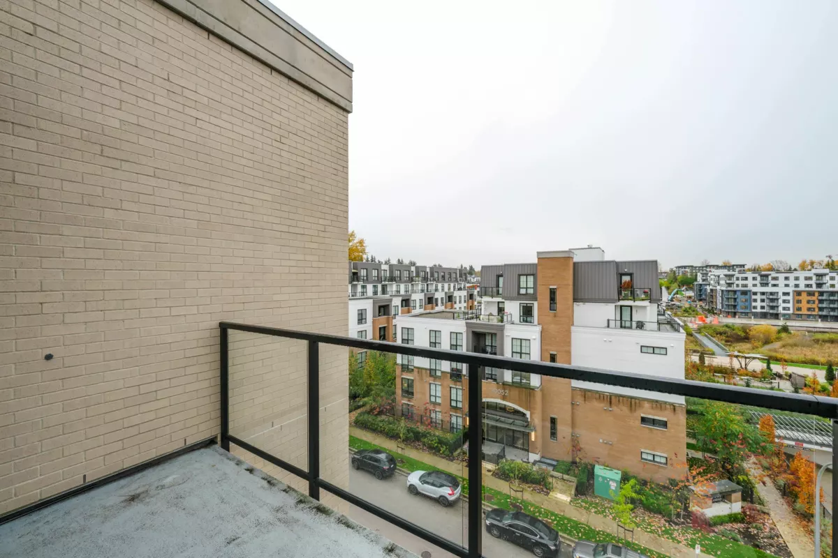 Laundry Room Photo of 610 8380 200a Street, Langley, BC