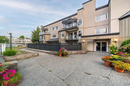 Loft / Bonus Room Photo of 315 1850 Southmere Crescent, Surrey, BC