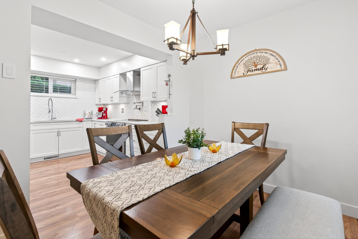 Basement Recreation Room Photo of 432 Cardiff Way, Port Moody, BC