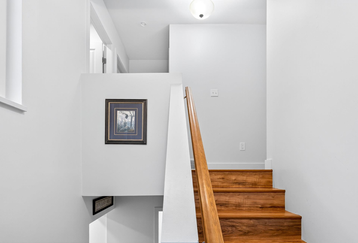 Entry Foyer Photo of 432 Cardiff Way, Port Moody, BC