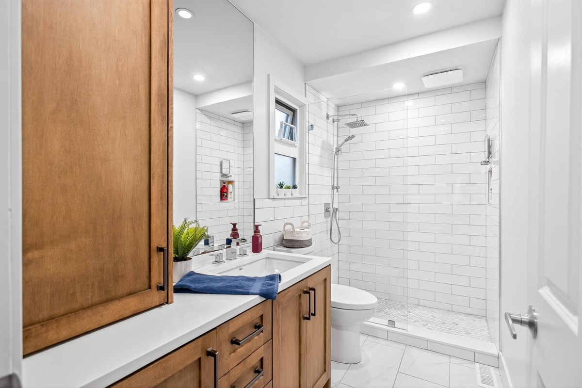 Outdoor Patio Photo of 432 Cardiff Way, Port Moody, BC