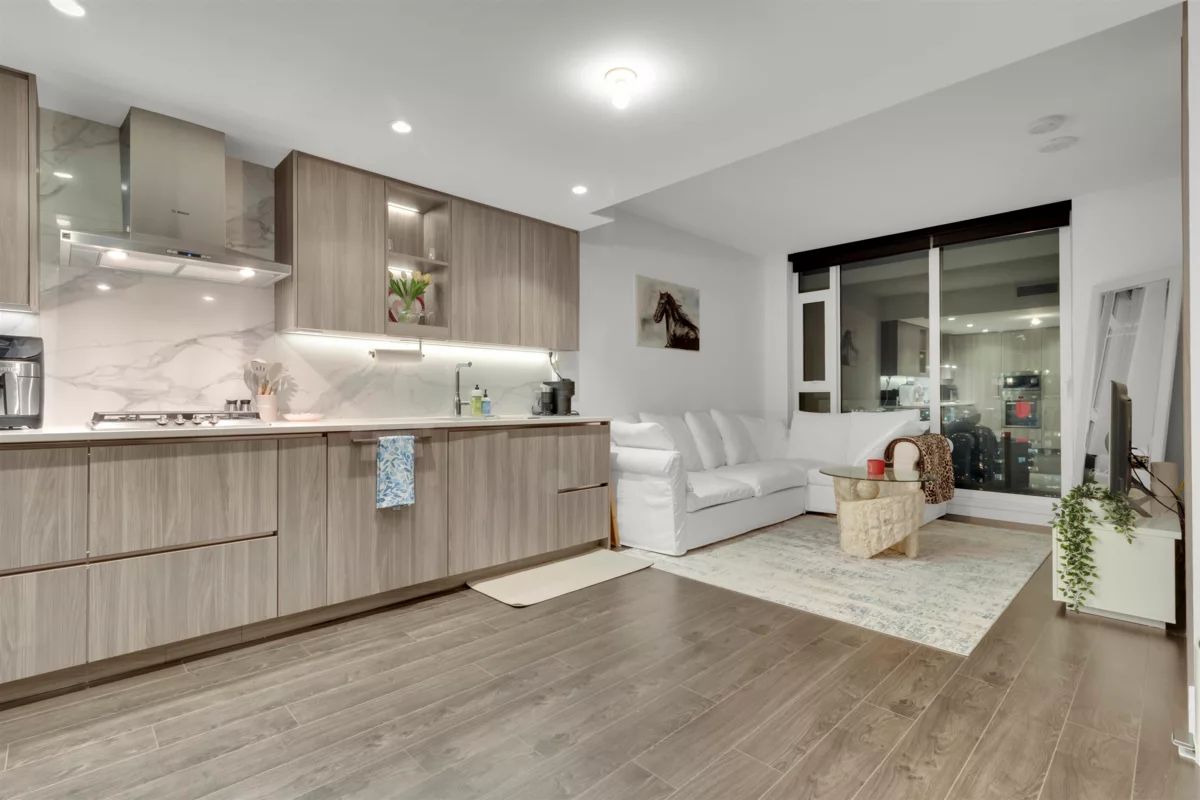 Dining Area Photo of 3701 9887 Whalley Boulevard, Surrey, BC