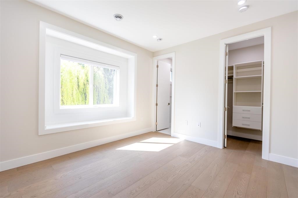 Entry Foyer Photo of 11668 95a Avenue, Delta, BC