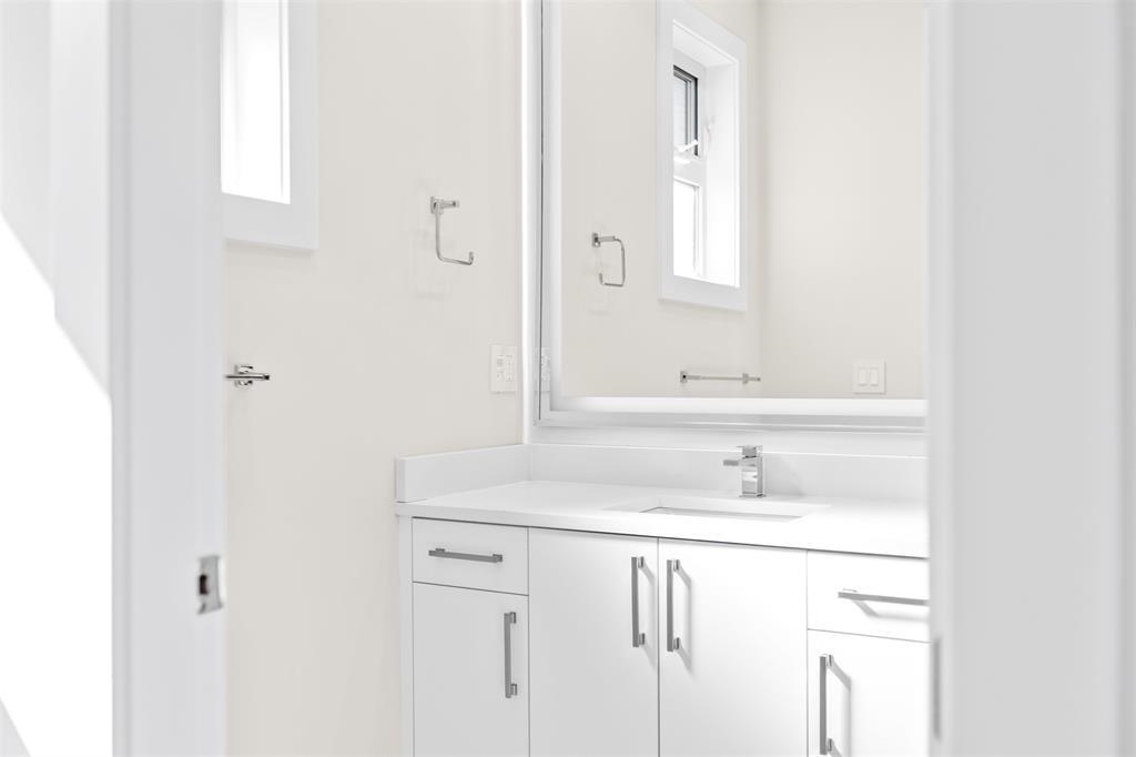 Garden / Landscaping Photo of 11668 95a Avenue, Delta, BC