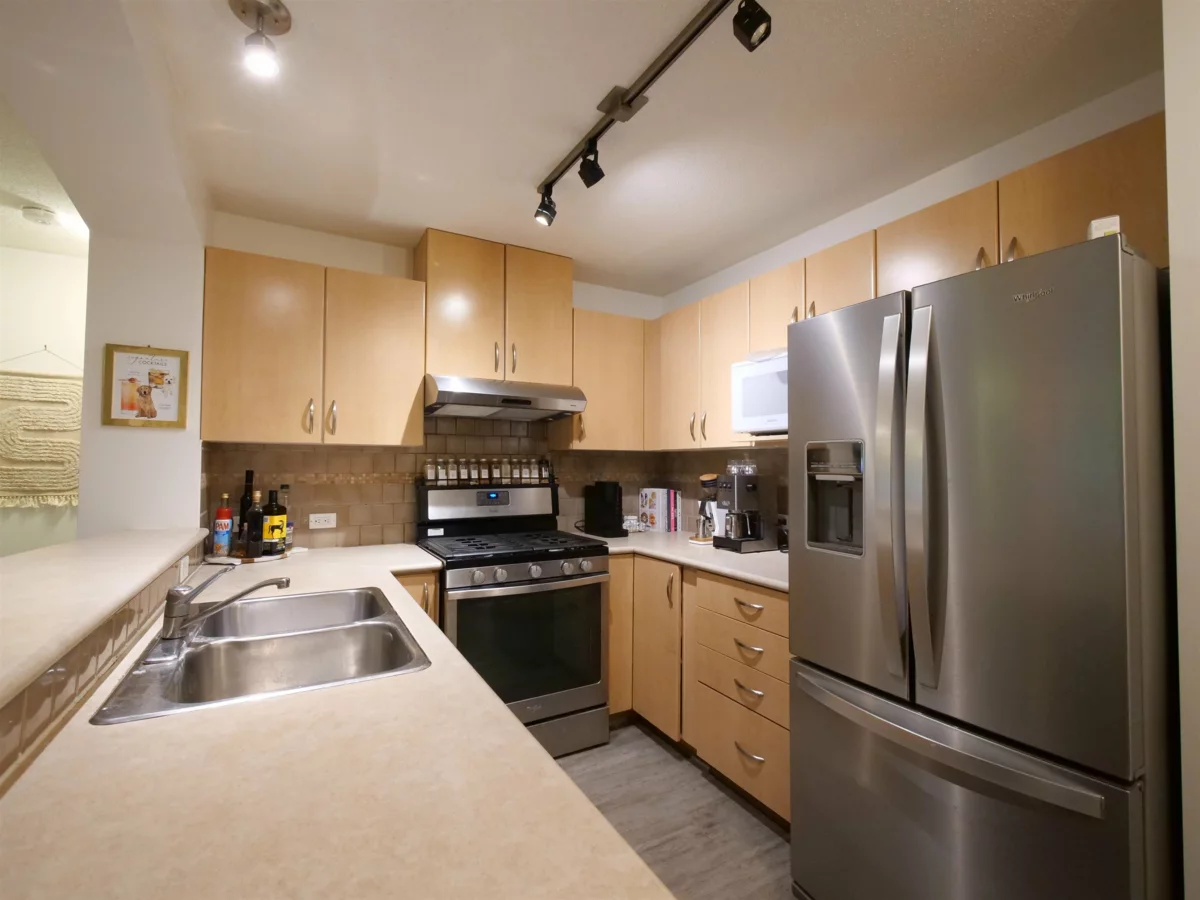 Dining Area Photo of 109 2998 Silver Springs Boulevard, Coquitlam, BC