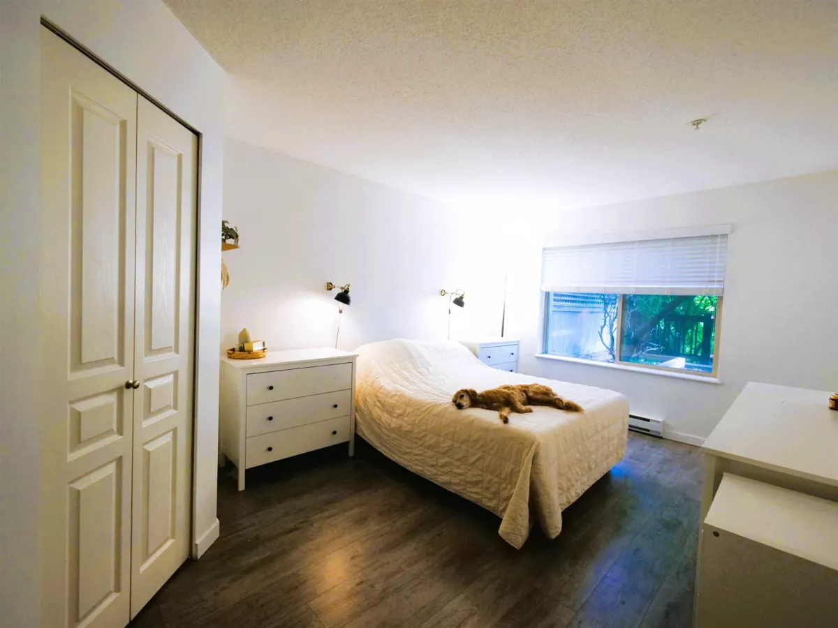 Kitchen Island Photo of 109 2998 Silver Springs Boulevard, Coquitlam, BC