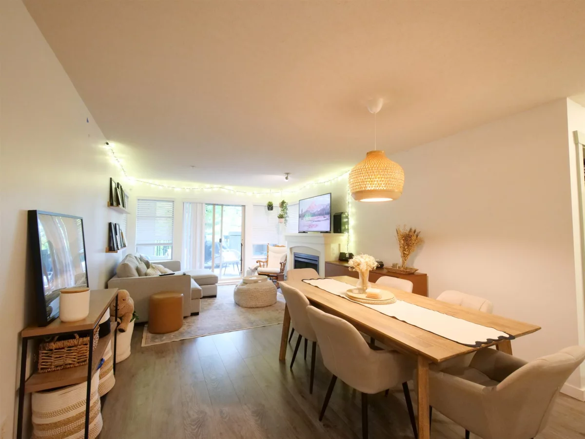 Living Room Photo of 109 2998 Silver Springs Boulevard, Coquitlam, BC