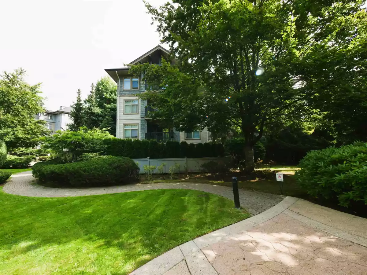 Mudroom Photo of 109 2998 Silver Springs Boulevard, Coquitlam, BC
