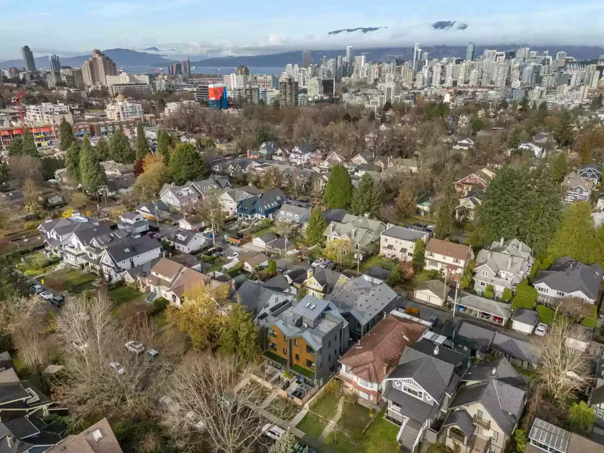 Breakfast Nook Photo of 2 273 W 17th Avenue, Vancouver, BC