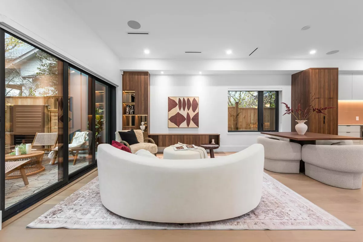 Exterior Rear Photo of 2 273 W 17th Avenue, Vancouver, BC