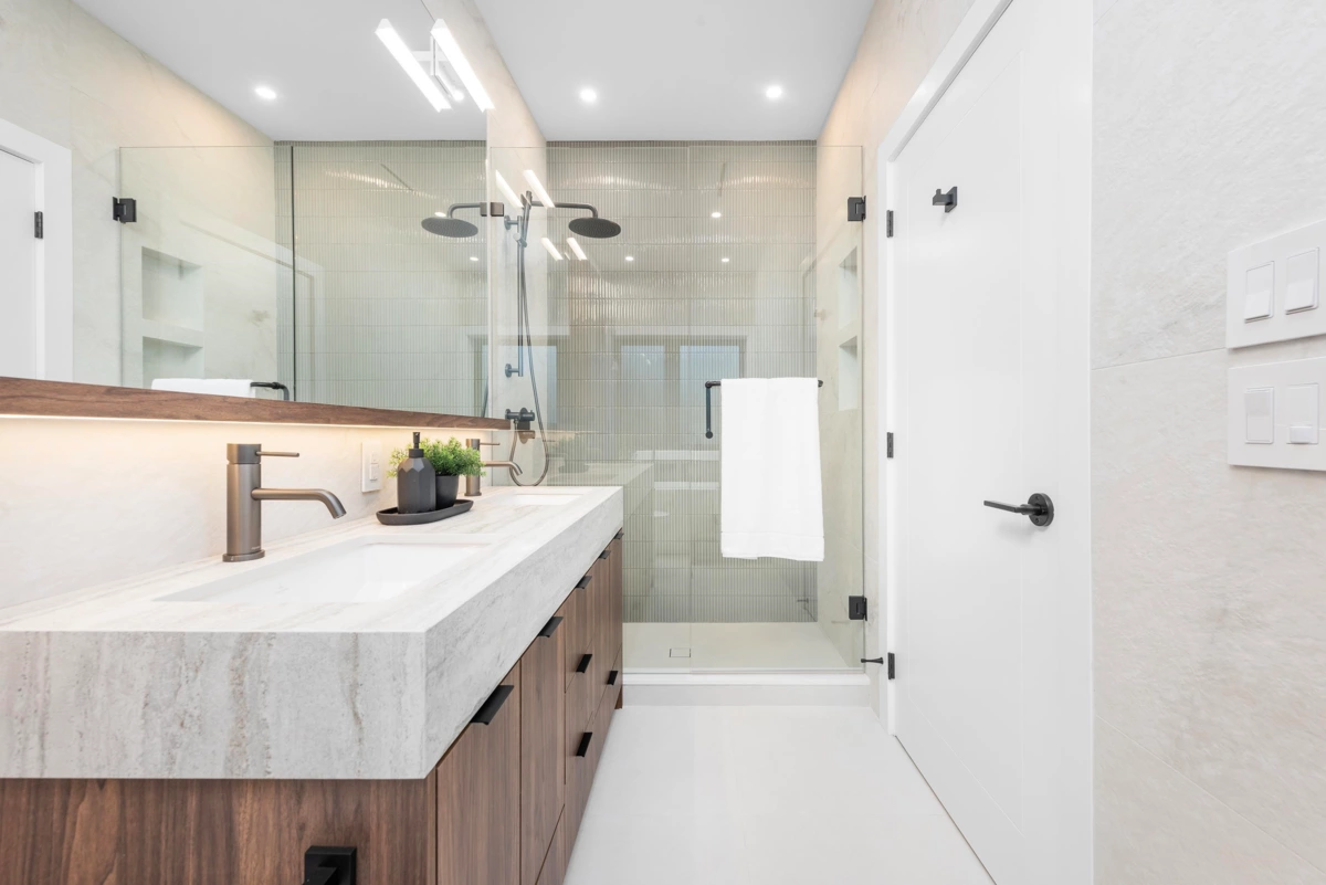 Garden / Landscaping Photo of 2 273 W 17th Avenue, Vancouver, BC