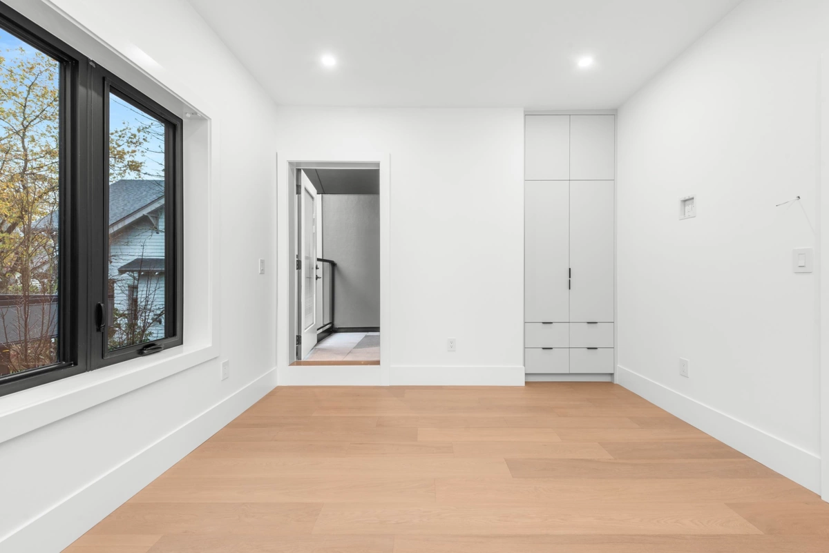 Mudroom Photo of 2 273 W 17th Avenue, Vancouver, BC