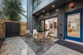 2 273 W 17th Avenue, Vancouver, BC