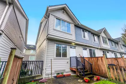 Swimming Pool Photo of 80 15399 Guildford Drive, Surrey, BC