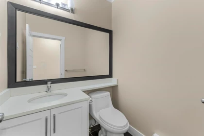 Walk-In Closet Photo of 80 15399 Guildford Drive, Surrey, BC